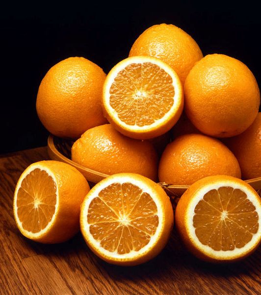 Oranges, image taken from: http://angelatunner.wordpress.com/2007/06/07/easy-way-to-peel-oranges/
